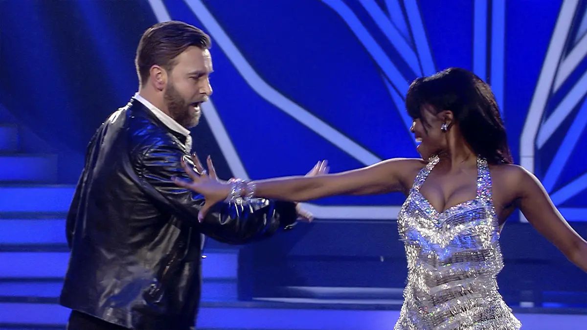 Niels Ruf tanzt den "Bad Boy"-Jive mit Oti Mabuse Let's Dance 2016: Zweite Liveshow