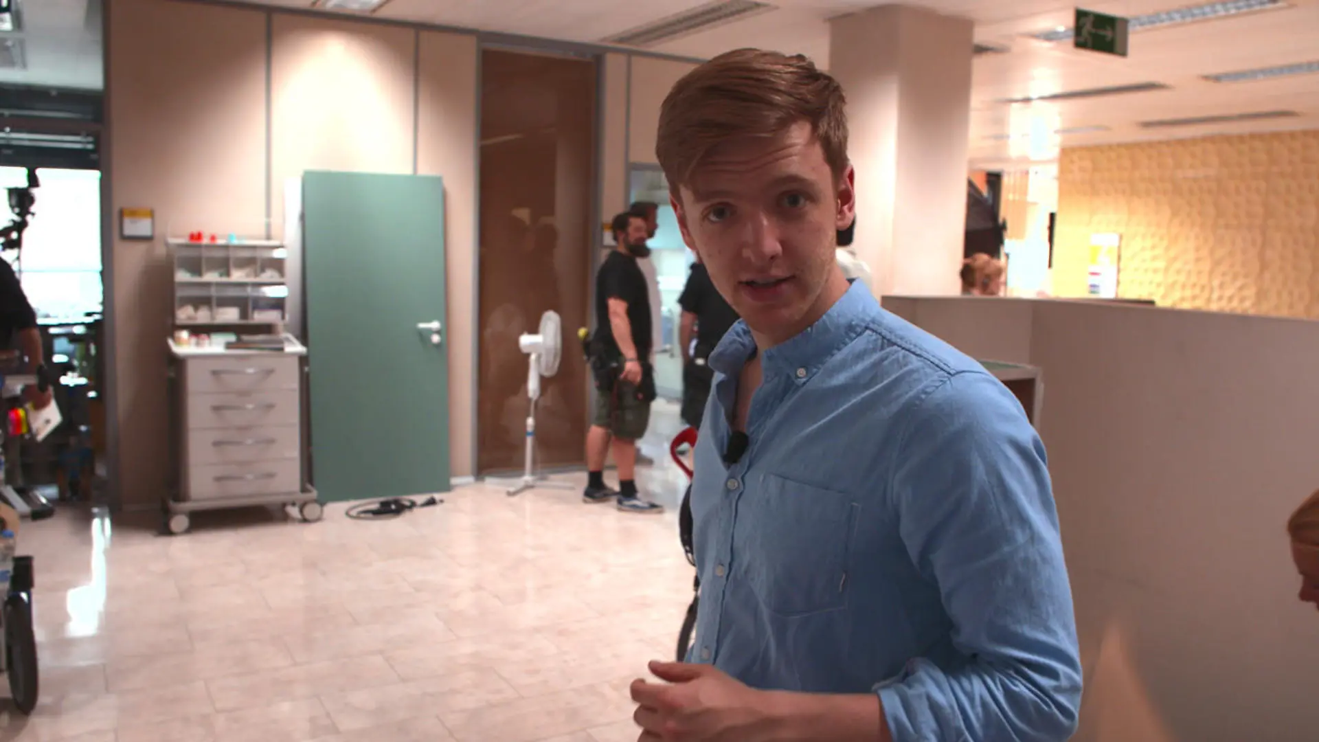 Timur Bartels nimmt euch mit ans Set Ein Blick durch den Monitor