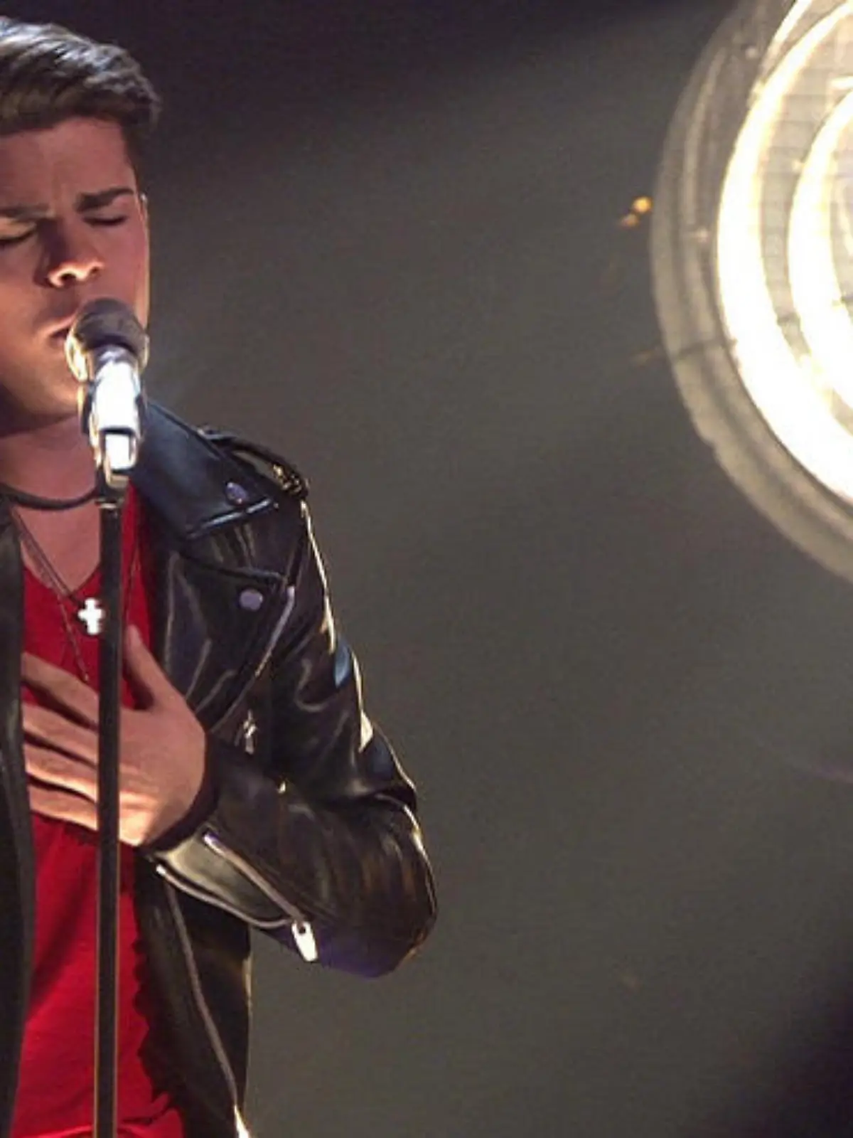 Bild zu: "Alessio Greco rührt mit Bourani-Song zu Tränen"