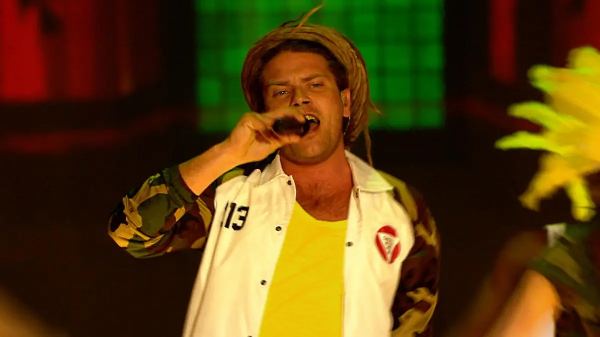 Thomas Katrozan ist mit "Aufstehn" in seinem Element DSDS 2016: Zweite Eventshow