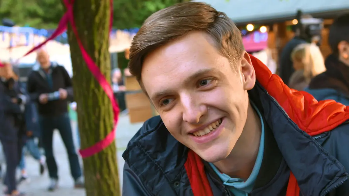 Timurs erster Drehtag der dritten Staffel "Es ist schön, zurück in der Familie zu sein"