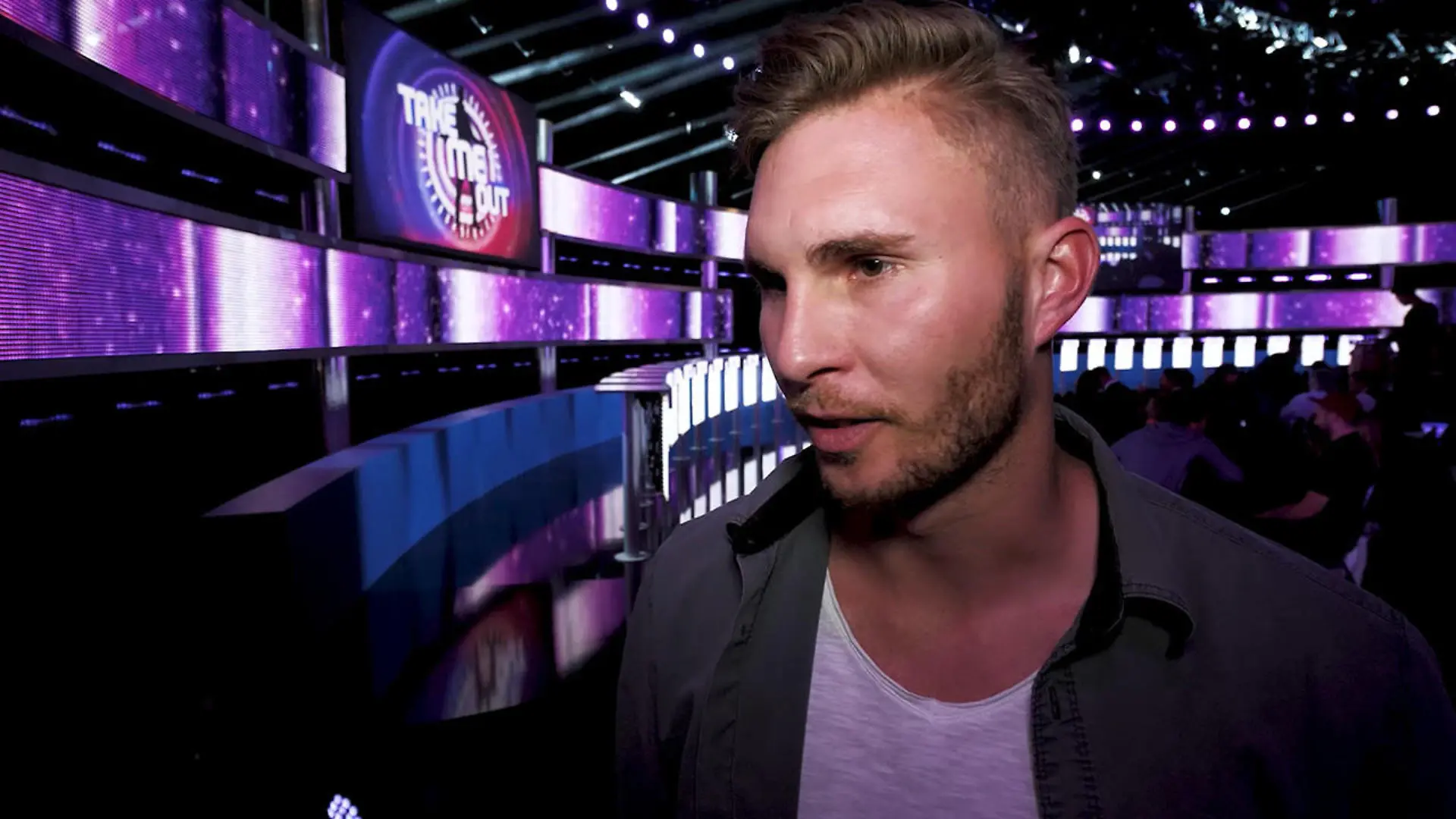 "Es ist schon ein gewisser Kitzel" "Take Me Out"-Kandidat Max ist nervös