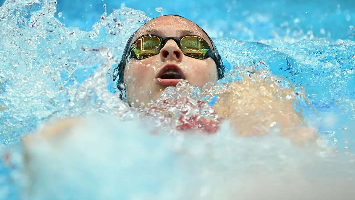 BUDAPEST, HUNGARY - JUNE 25: Summer McIntosh of Team Canada competes in the Women's 400m Individual Medley Final on day eight of the Budapest 2022 FINA World Championships at Duna Arena on June 25, 2022 in Budapest, Hungary. (Photo by Quinn Rooney/Getty Images)