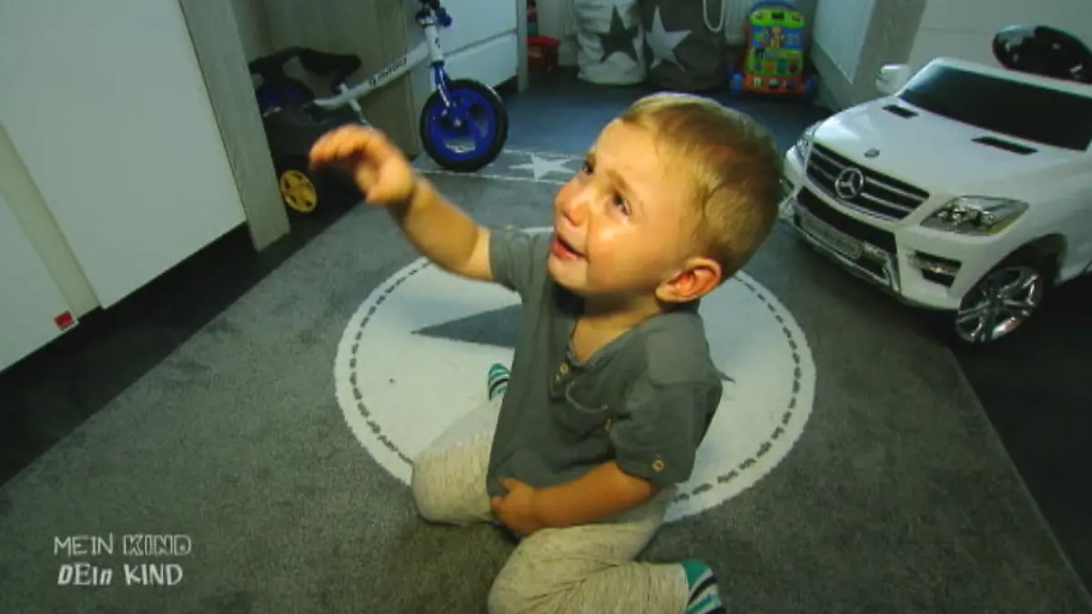 Bei Zümrüt und ihrem Sohn Esar (2) geht es hoch her Viola kommt zu Besuch