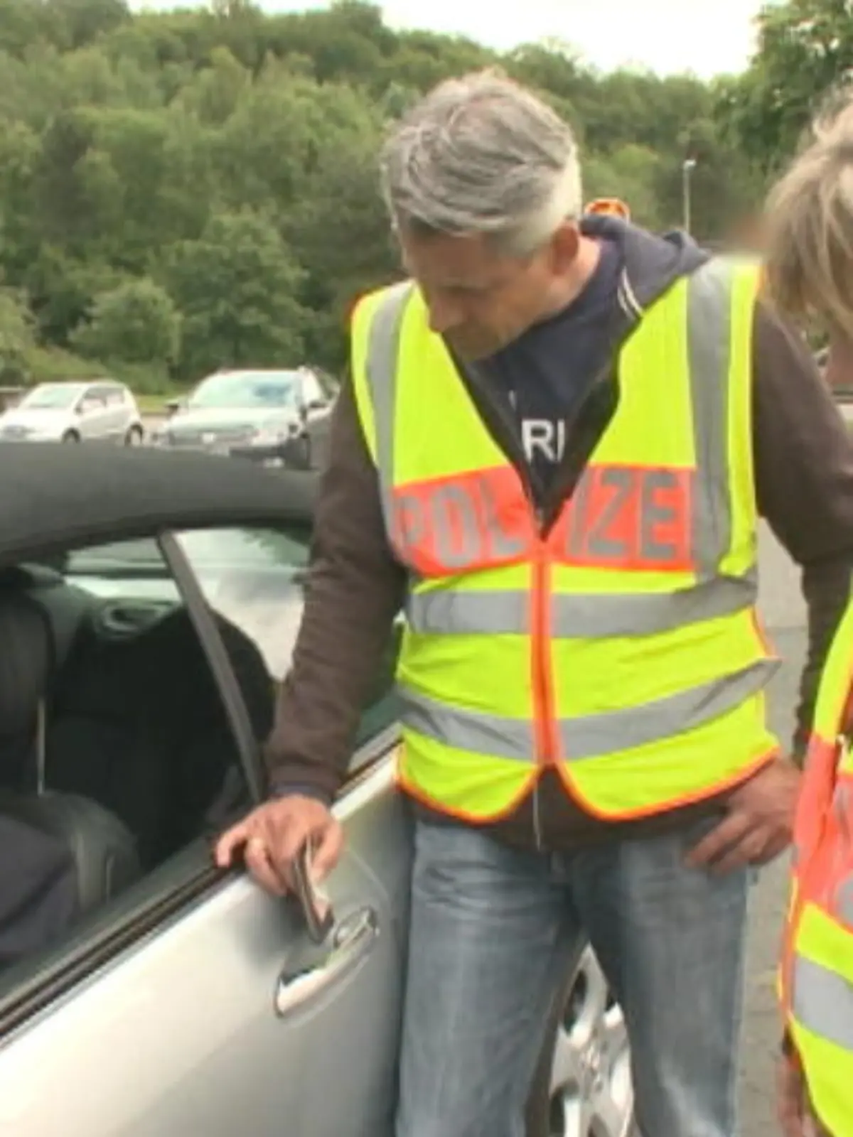 Bild zu: "Verkehrsraudi genießt Immunität "
