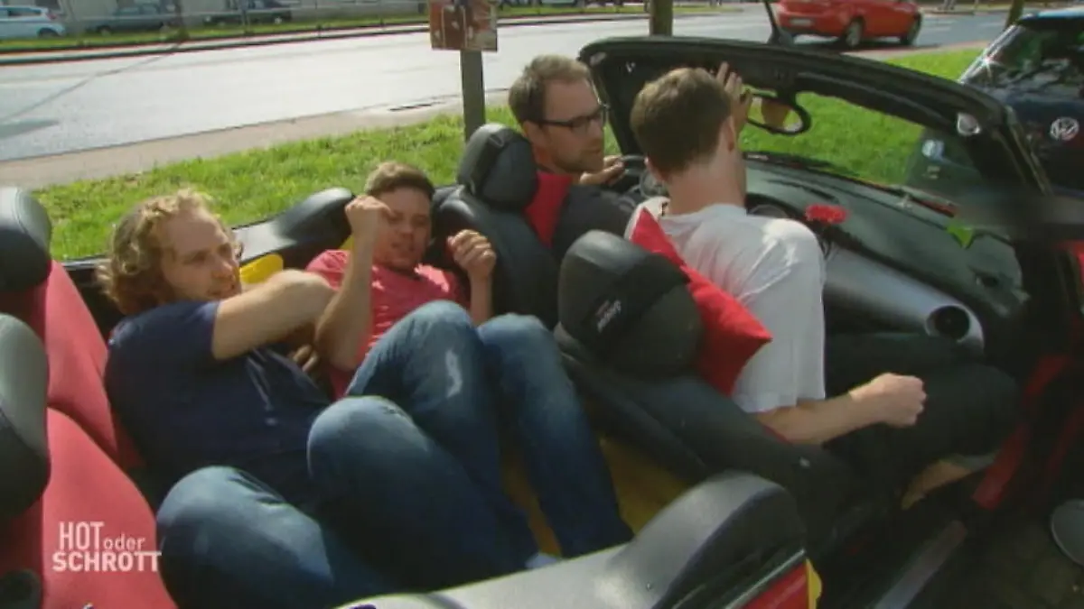 Wie bequem ist die Rücksitz-Luftmatratze? Ein Bett im Auto