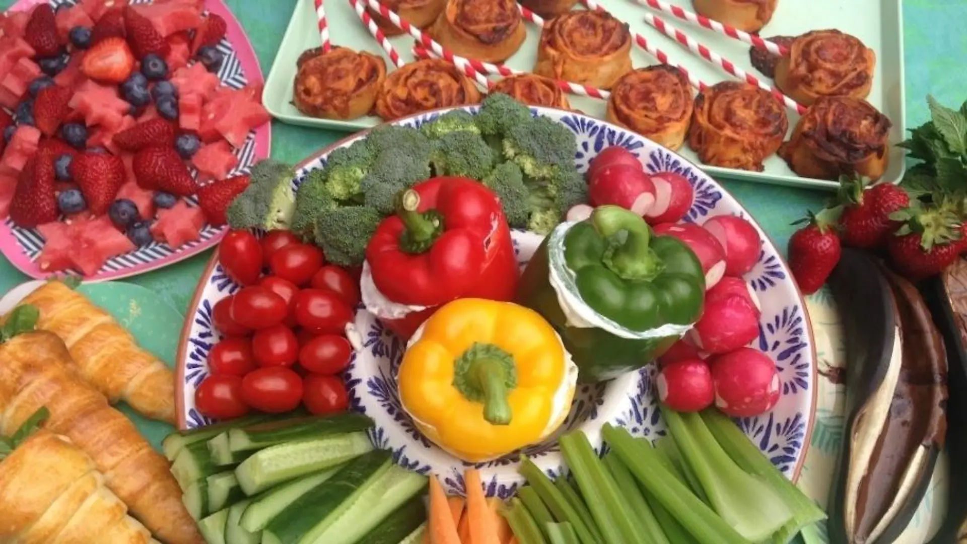 Bunt, knusprig und gesund: So lecker sind diese Sommersnacks Rezepte mit Videoanleitung