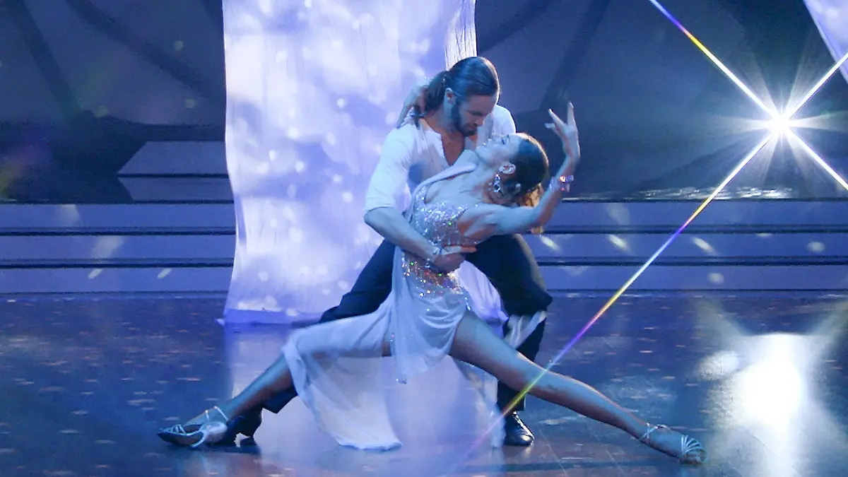 Eine sexy Rumba von Gil Ofarim & Ekaterina Leonova  Let's Dance 2017: Halbfinale