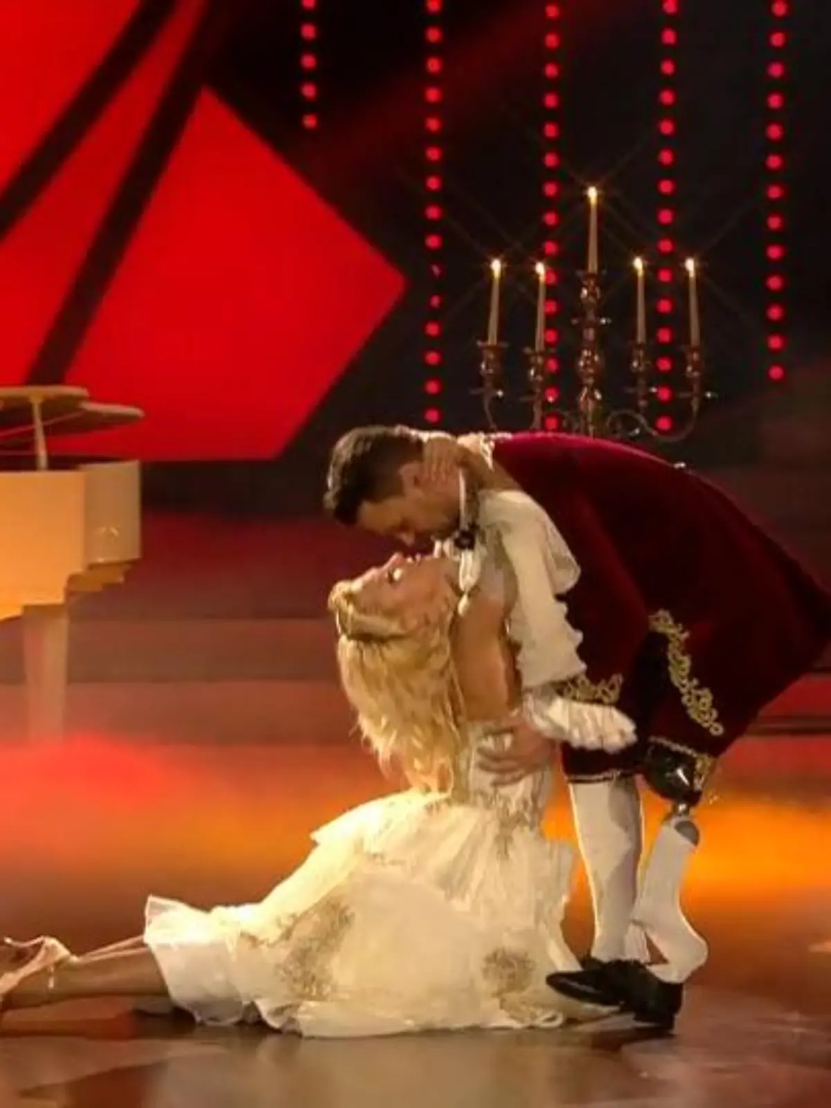 Bild zu: "Heinrich Popow und Kathrin Menzinger im Tango-Fieber"