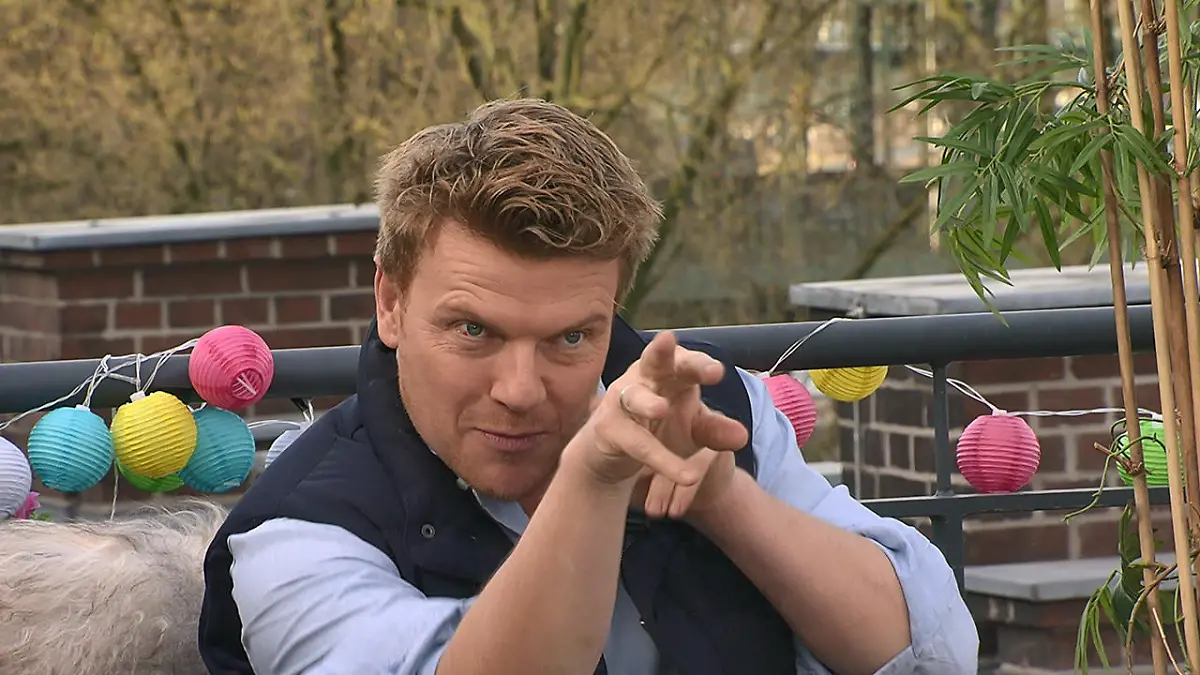 Bastiaan Ragas zeigt uns seinen Hypnose-Blick Wird er auch in Show 3 damit punkten können?