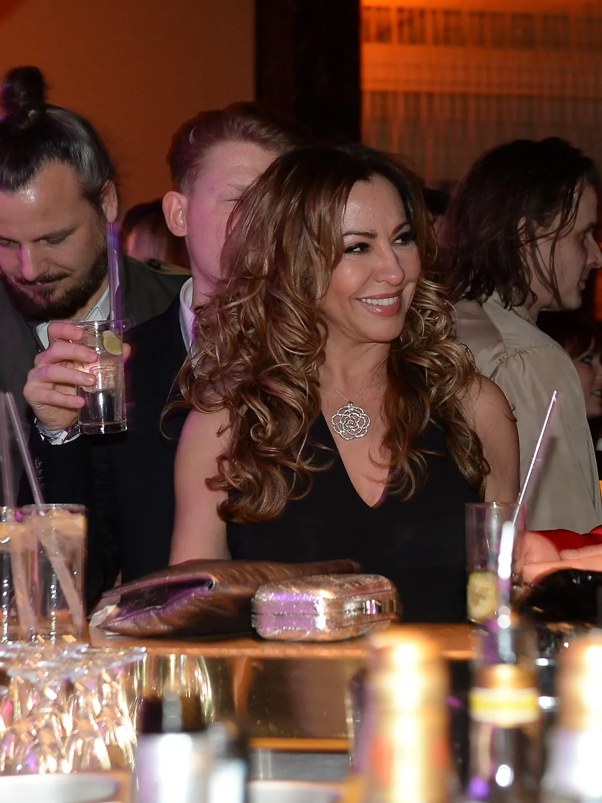 Sophia Thomalla (l-r), Simone Thomalla und Musiker Till Lindemann am 07.04.2016 in Berlin nach der 25. Verleihung des Deutschen Musikpreises Echo auf der Party. Der Echo wurde in 31 Kategorien vergeben. Foto: Britta Pedersen/dpa