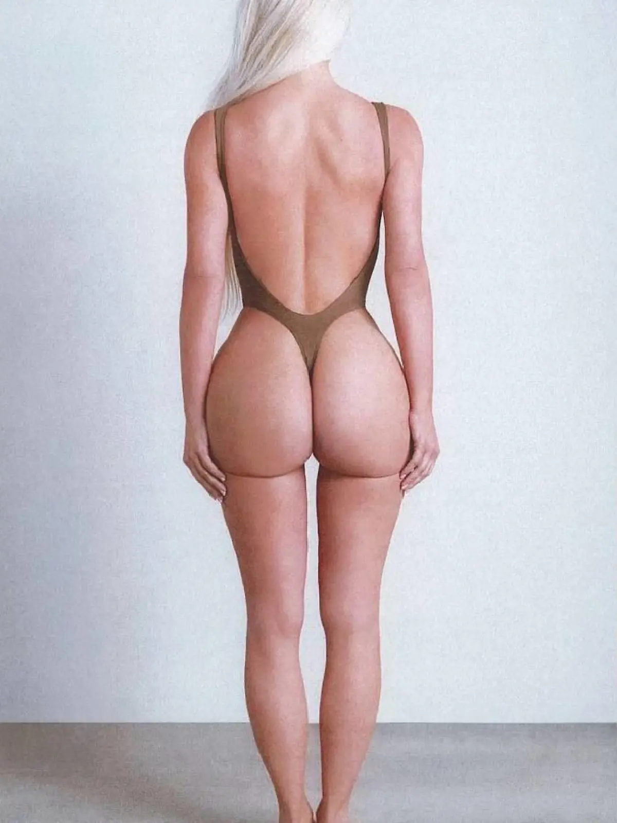 Kim Kardashian nutzt ihren berühmten Po für Werbezwecke.