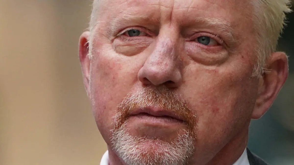 ARCHIV - 29.04.2022, Großbritannien, London: Boris Becker, ehemaliger Tennis-Profi, kommt zur Strafmaßverkündung in seinem Insolvenzverfahren am Southwark Crown Court an. (zu dpa "Boris Becker nun in Gefängnis mit niedrigerer Sicherheitsstufe") Foto: Kirsty O'connor/PA Wire/dpa +++ dpa-Bildfunk +++
