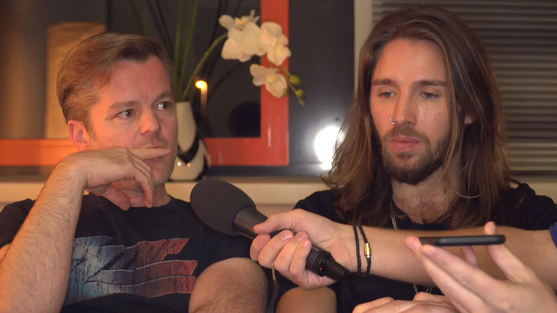 Wer erkennt die meisten Mega-Hits? Songtext-Wirrwarr mit Martin Tietjen