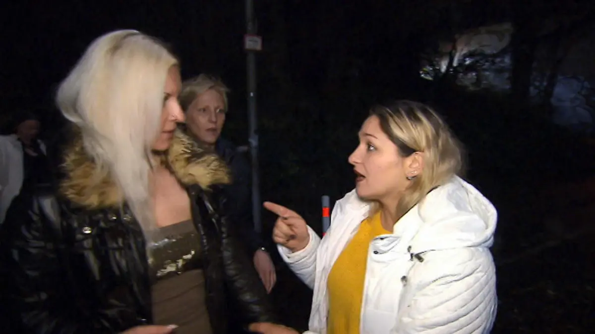Pia sucht nach Beweisen Auf dem Straßenstrich
