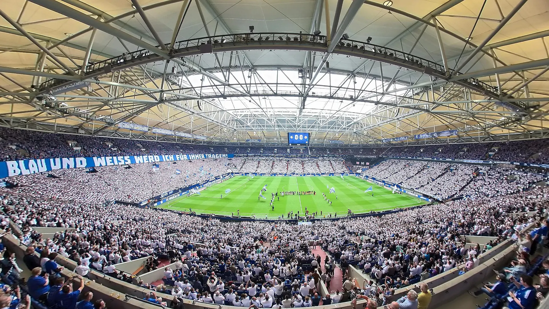 firo : 20.05.2023, Fussball, Fußball, 1.Liga,1.Bundesliga, Saison 2022/2023, FC Schalke 04 - Eintracht Frankfurt Fans Schalke, Choreo, Choreografie, Übersicht VELTINS ARENA, Blau und weiss werd ich für immer tragen