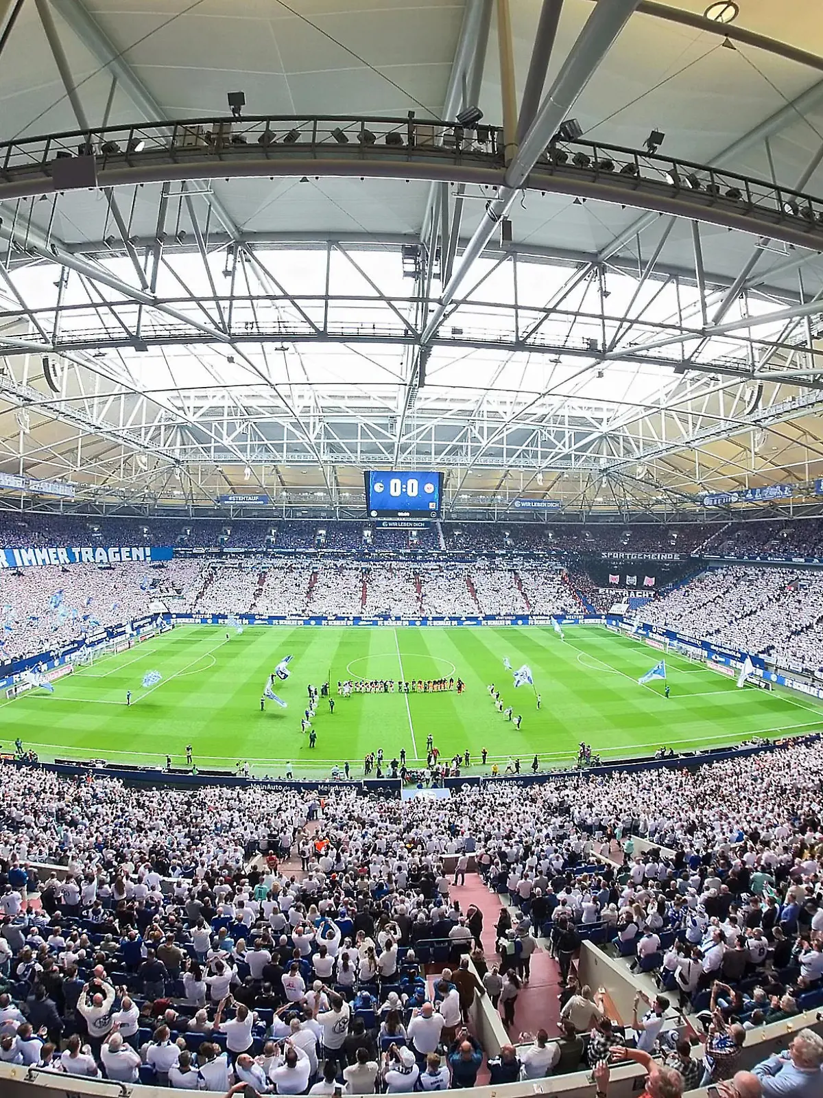 firo : 20.05.2023, Fussball, Fußball, 1.Liga,1.Bundesliga, Saison 2022/2023, FC Schalke 04 - Eintracht Frankfurt Fans Schalke, Choreo, Choreografie, Übersicht VELTINS ARENA, Blau und weiss werd ich für immer tragen