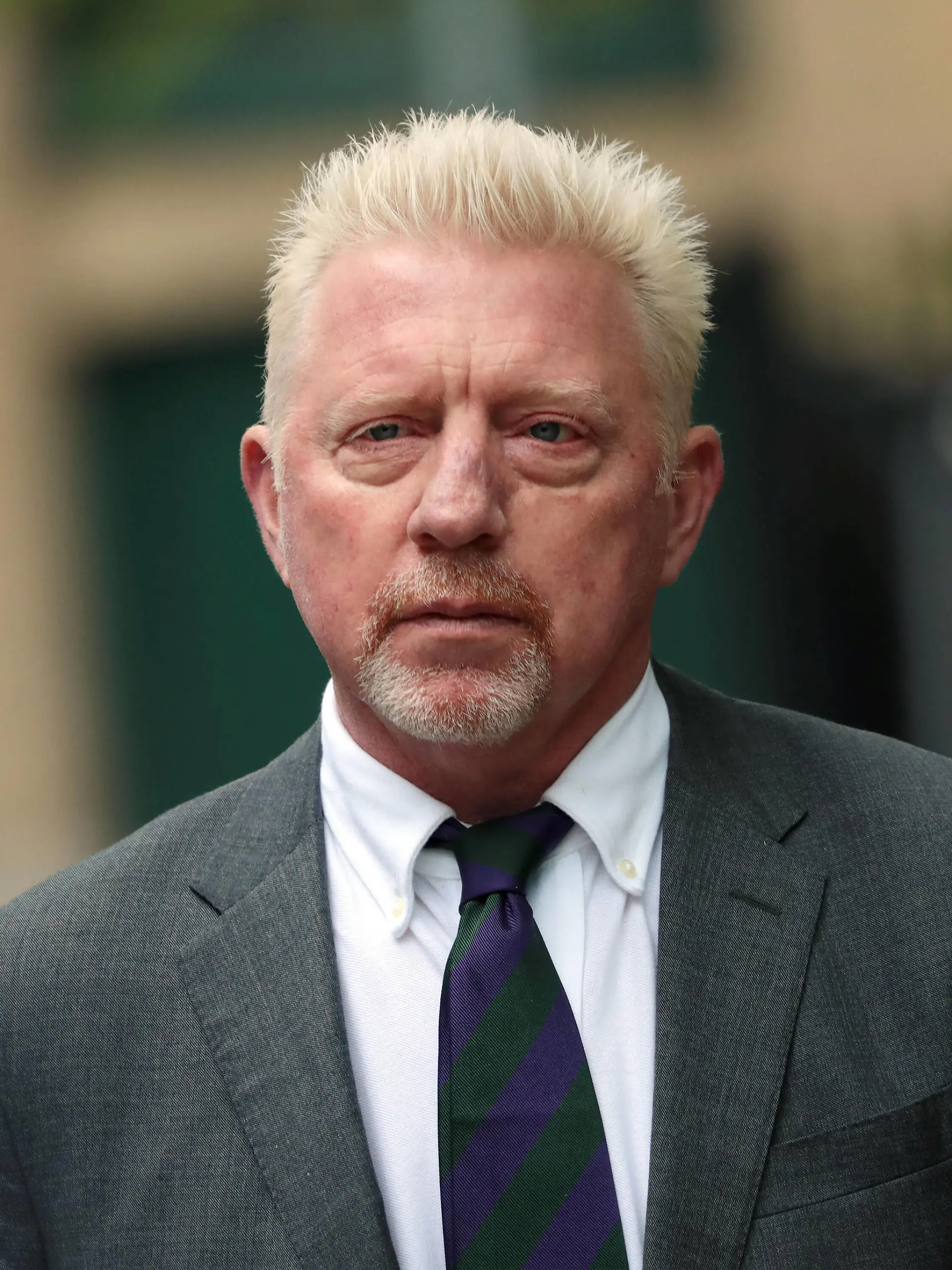  German Boris Becker arrives at Southwark Crown Court escorted by his partner Lilian de Carvalho Monteiro in London on Friday, April 29, 2022.Six time Grand Slam tennis champion is being sentenced today after being found guilty of four charges under the Insolvency act relating to his bankruptcy in 2017. PUBLICATIONxINxGERxSUIxAUTxHUNxONLY LON2022042908 HUGOxPHILPOTT