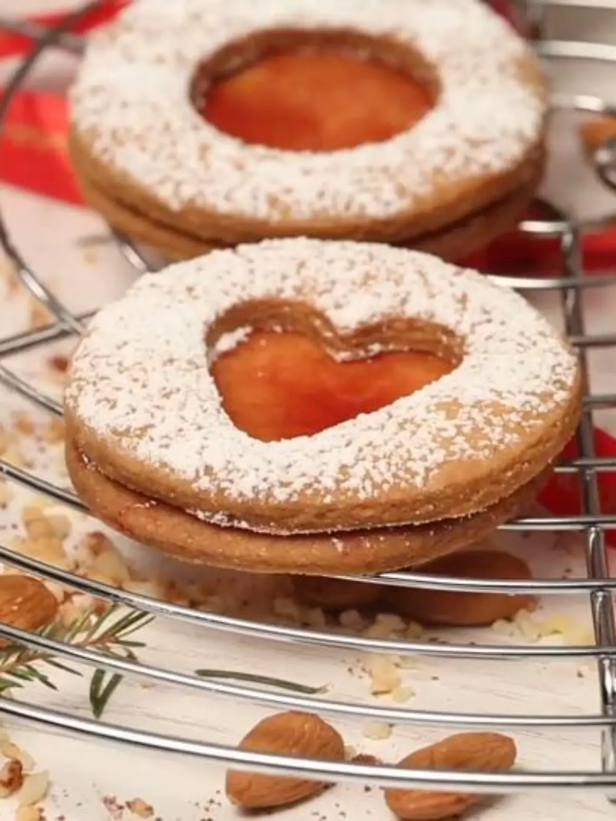 Bild zu: "Plätzchen backen: Linzer Plätzchen"