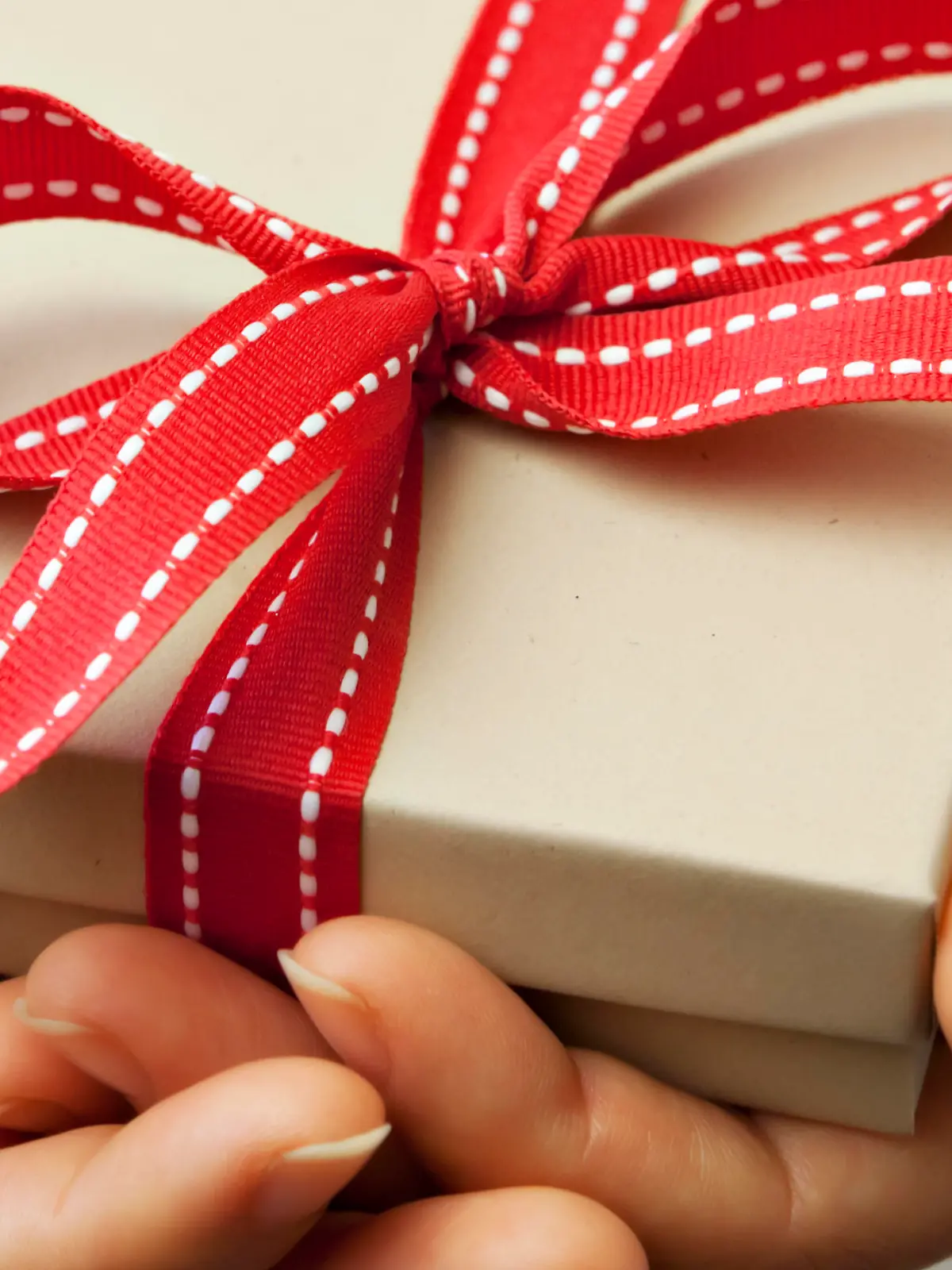 Bild zu: "Dieses Jahr werden die Weihnachtsgeschenke teurer"