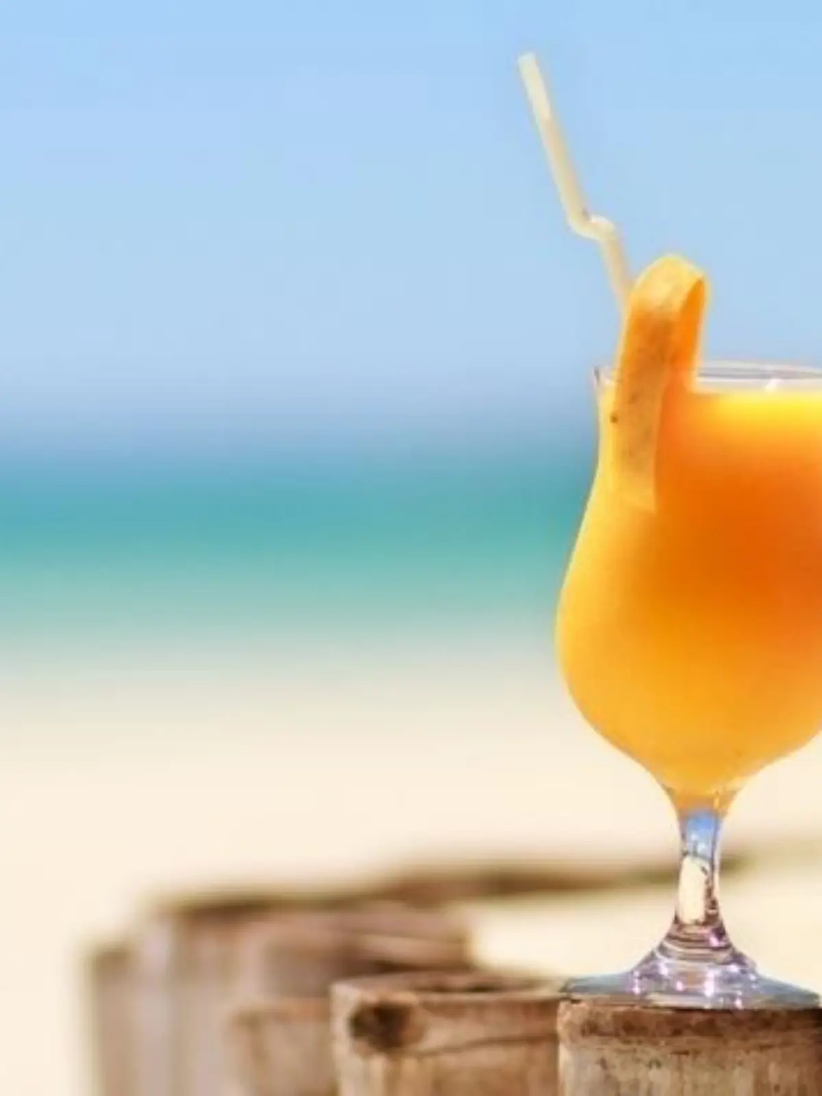 Bild zu: "Macht Alkohol bei Sonne wirklich schneller betrunken?"