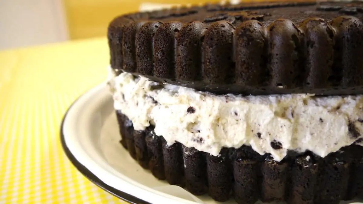 Riesen-Oreo-Kuchen: So geht's! Beliebter Keks als Torte