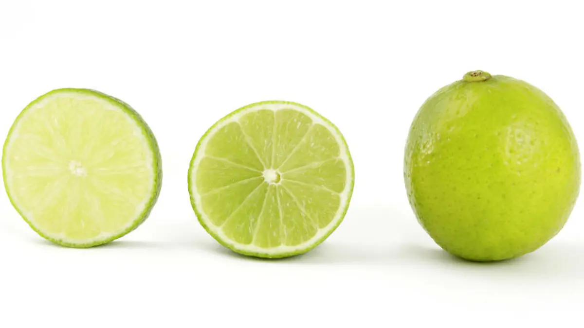 Limettensaft als natürlicher Deo-Ersatz Günstiges Mittel gegen Schweiß 