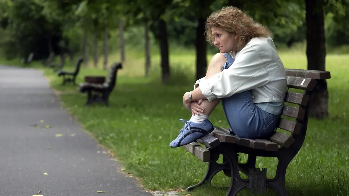 Wenn Mütter das eigene Kind nicht loslassen können Im Empty-Nest-Syndrom gefangen