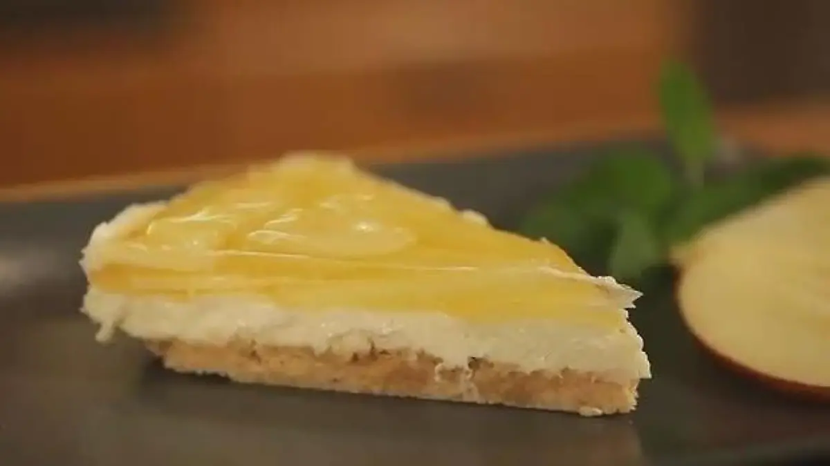 Kühlschranktorte: Leckere Apfel-Mascarpone-Torte Rezept mit Videoanleitung
