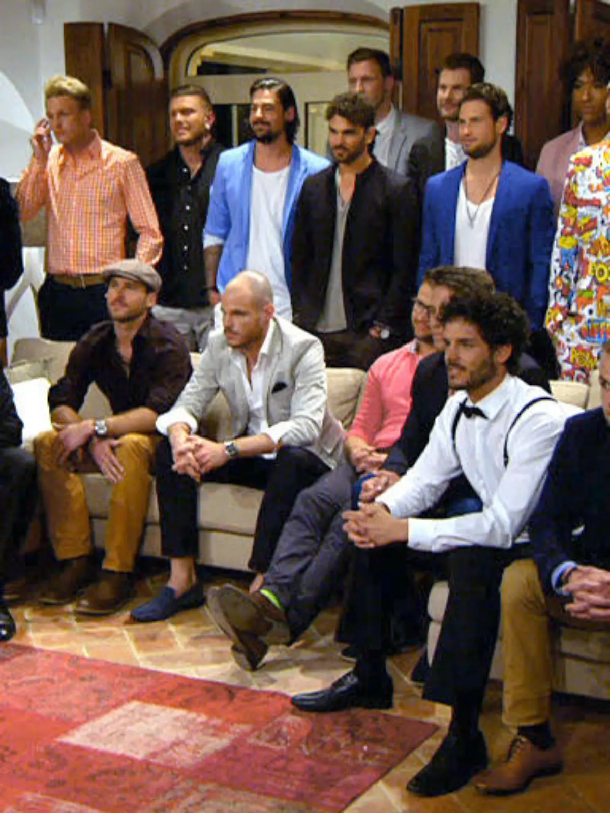 Bild zu: "Die erste Rose der "Bachelorette" geht an Hakan"