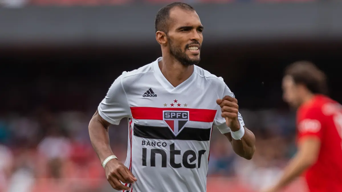 Legends Cup SO PAULO, SP - 15.12.2019: LEGENDS CUP - Richarlyson, a match for Sao Paulo. Legend s Cup is played for the first time in Brazil, at Morumbi Stadium. The soccer competition was attracted by players who made history in the clubs Sao Paulo, Bayer de Monique, Borussia Dortmond and Barcelona. The sports tournament took place on the afternoon of Sunday, December 15, 2019. Photo: Van Campos/Fotoarena x1847420x PUBLICATIONxNOTxINxBRA VanxCampos