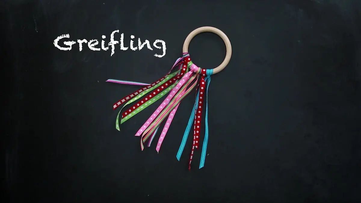 Greifling selber machen: Hübsches Holzspielzeug fürs Baby Do-it-yourself