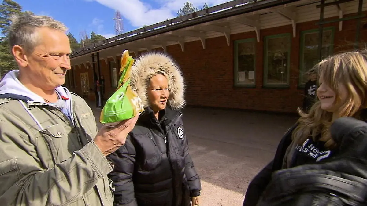 Eine "schwedische Schultüte" für Tochter Jeanne Die 11-Jährige lebt sich schnell ein