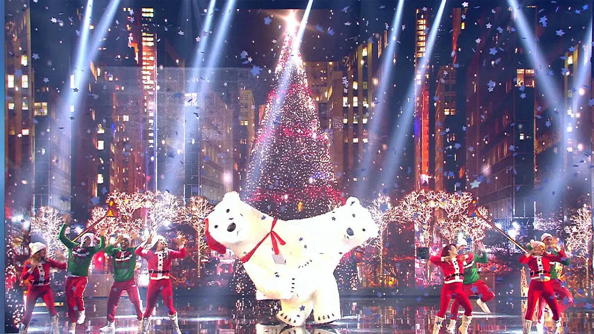 Die tanzenden Eisbären verzaubern das Publikum Das Supertalent 2014: Finale