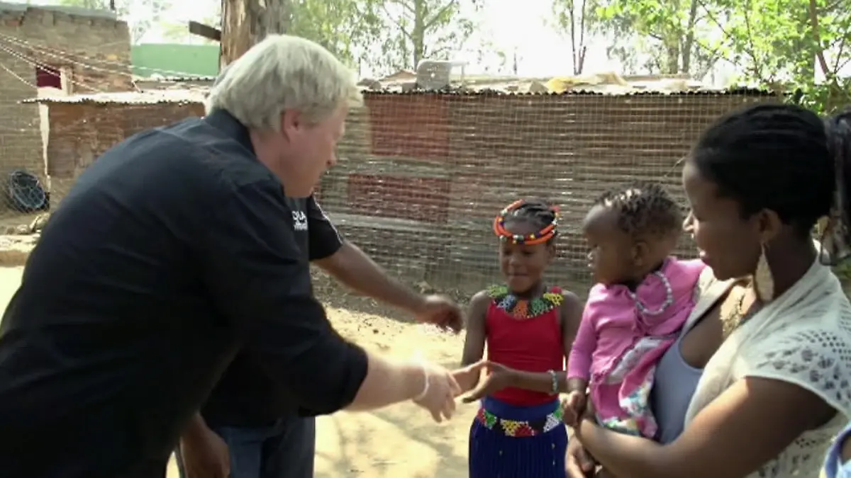 Oliver Kahn will Township-Kindern eine Zukunft geben RTL-Spendenmarathon 2014
