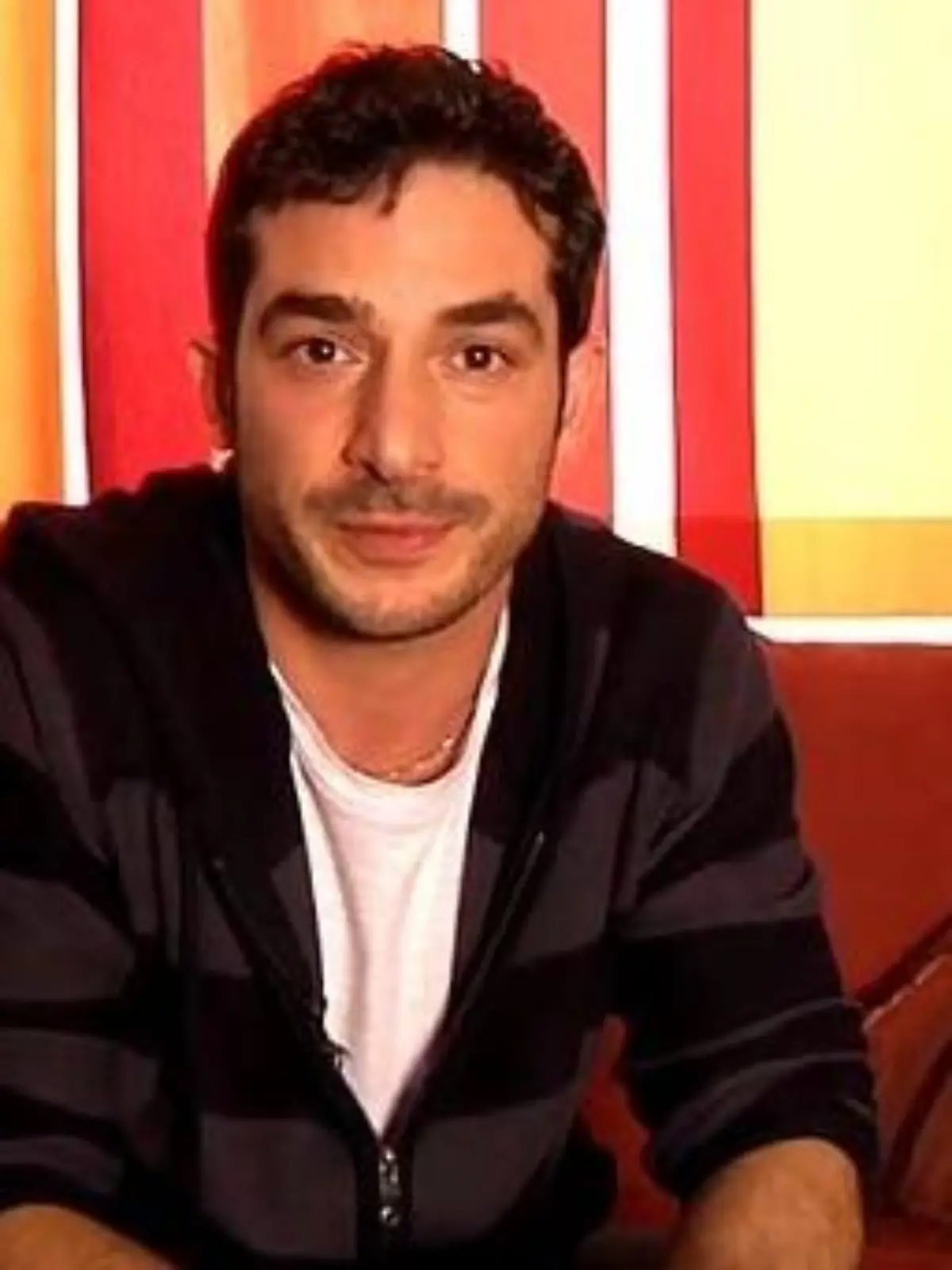 Bild zu: "Tayfuns Liebesinterview"