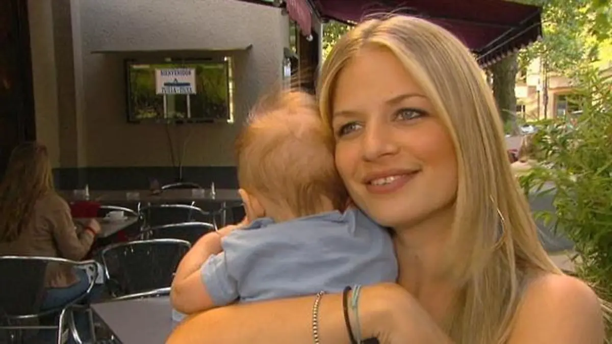 Susan Sideropoulos zeigt ihren Joel GZSZ-Star genießt ihr Mutterglück