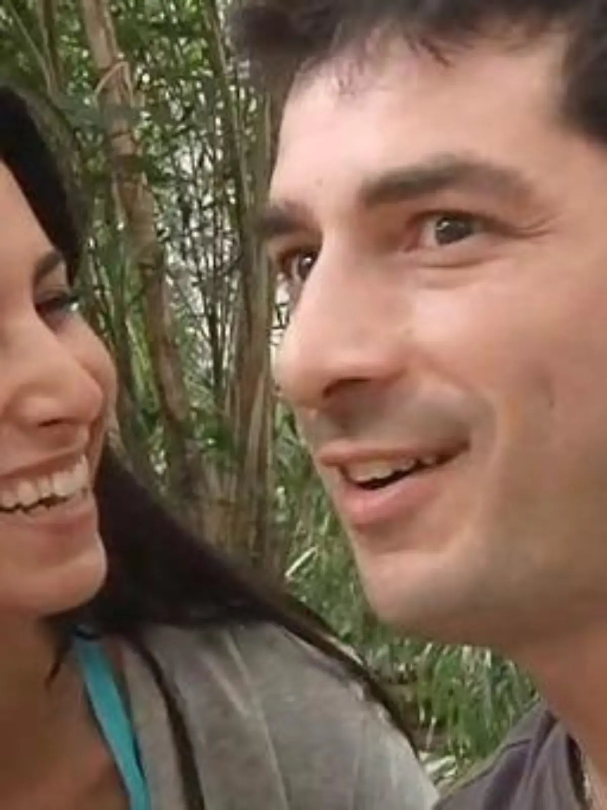 Bild zu: "Tropische Liebe unter Palmen"