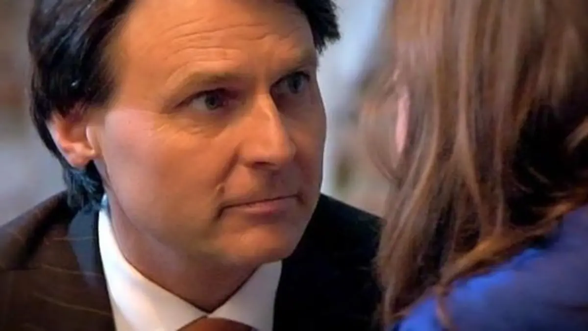 Küss mich, du willst doch das Geld! 