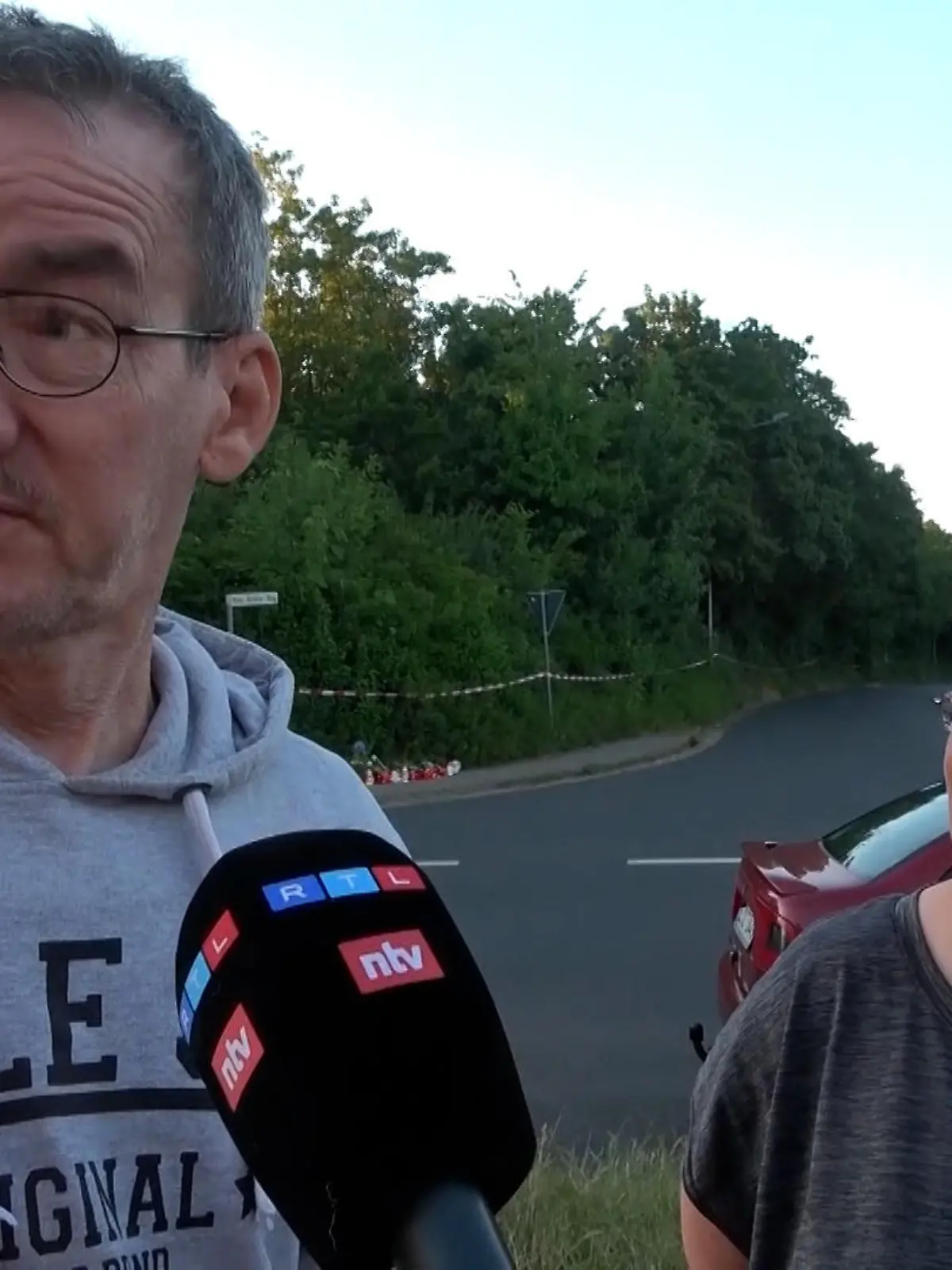 In der Stadt Salzgitter im Ortsteil Fredenberg wurde am Dienstag die Leiche eines 15- jährigen Mädchens gefunden.  Offenbar wurde sie erstickt. Die Anwohner sind fassungslos.