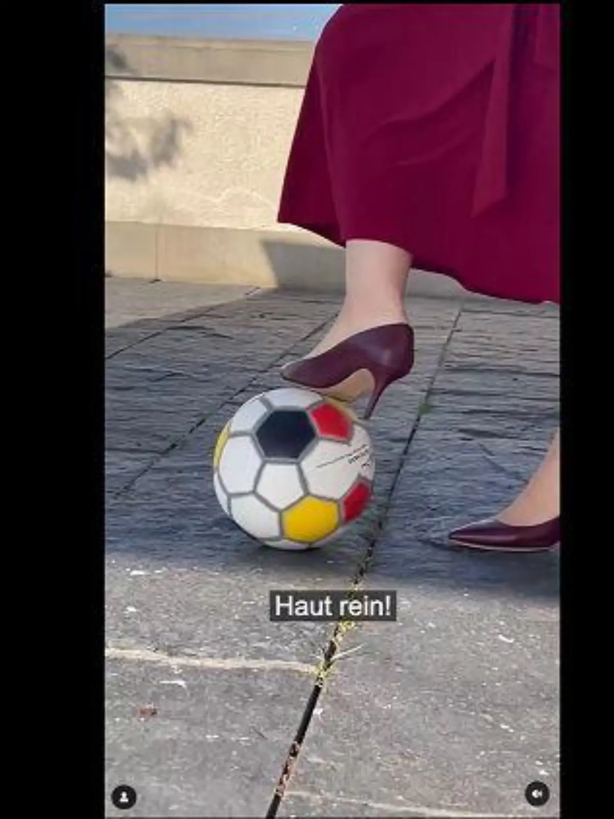 Außenministerin Annalena Baerbock wünscht der Fußball-Nationalmannschaft eine erfolgreiche WM.