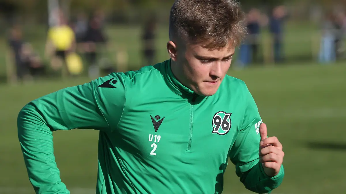 Mathew Collins Hannover 96 A-Junioren-Bundesliga Nord-Nordost Saison 2022-23 8.Spieltag 1.FC Magdeburg - Hannover 96 am 05.11.2022 in Magdeburg