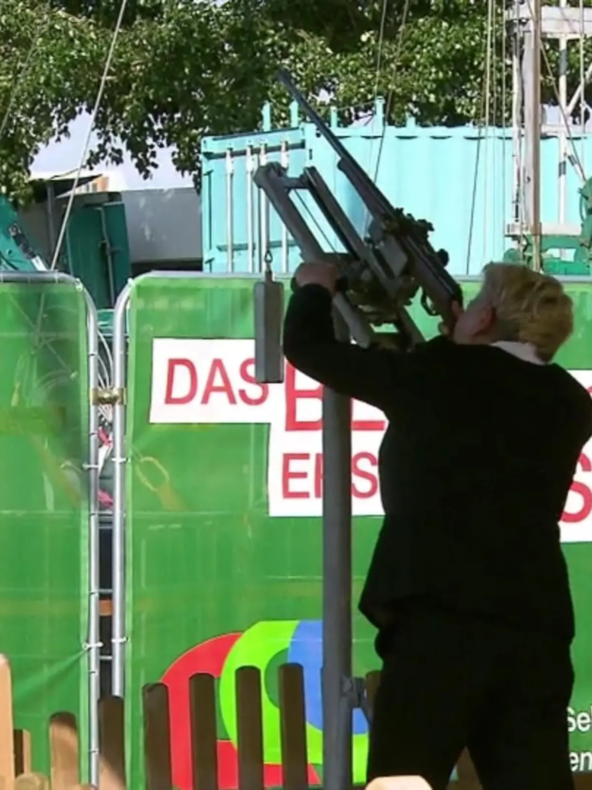 Bild zu: "Neuer Schützenkönig steht fest"