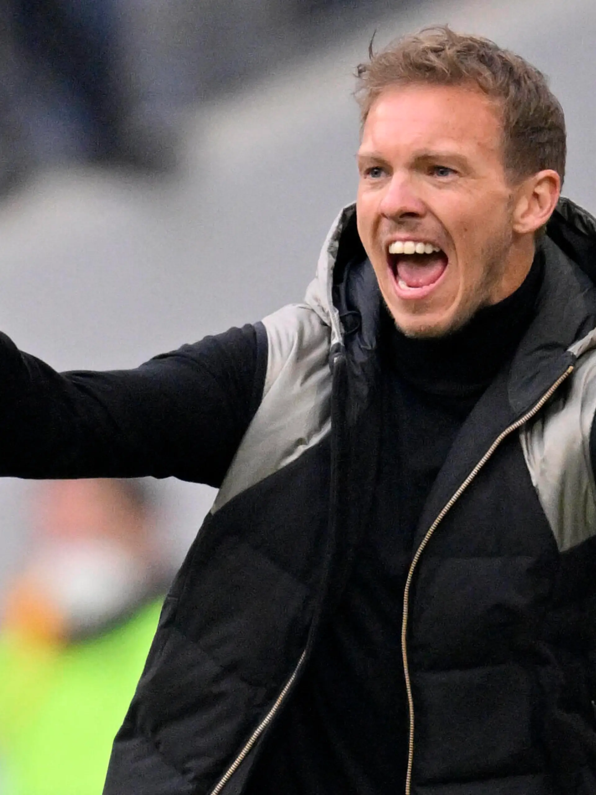  TOR zum 1:0 Serge Gnabry FC Bayern Muenchen FCB 07 Torjubel Trainer Coach Julian Nagelsmann FC Bayern Muenchen FCB FC Bayern Muenchen vs Borussia Dortmund BVB 23.04.2022 DFL REGULATIONS PROHIBIT ANY USE OF PHOTOGRAPHS AS IMAGE SEQUENCES AND/OR QUASI-VIDEO FC Bayern Muenchen vs Borussia Dortmund BVB *** GOAL to 1 0 Serge Gnabry FC Bayern Muenchen FCB 07 goal celebration coach coach Julian Nagelsmann FC Bayern Muenchen FCB FC Bayern Muenchen vs Borussia Dortmund BVB 23 04 2022 DFL REGULATES PROHIBIT ANY USE OF PHOTOGRAPHS AS IMAGE SEQUENCES AND OR QUASI VIDEO FC Bayern Muenchen vs Borussia Dortmund BVB