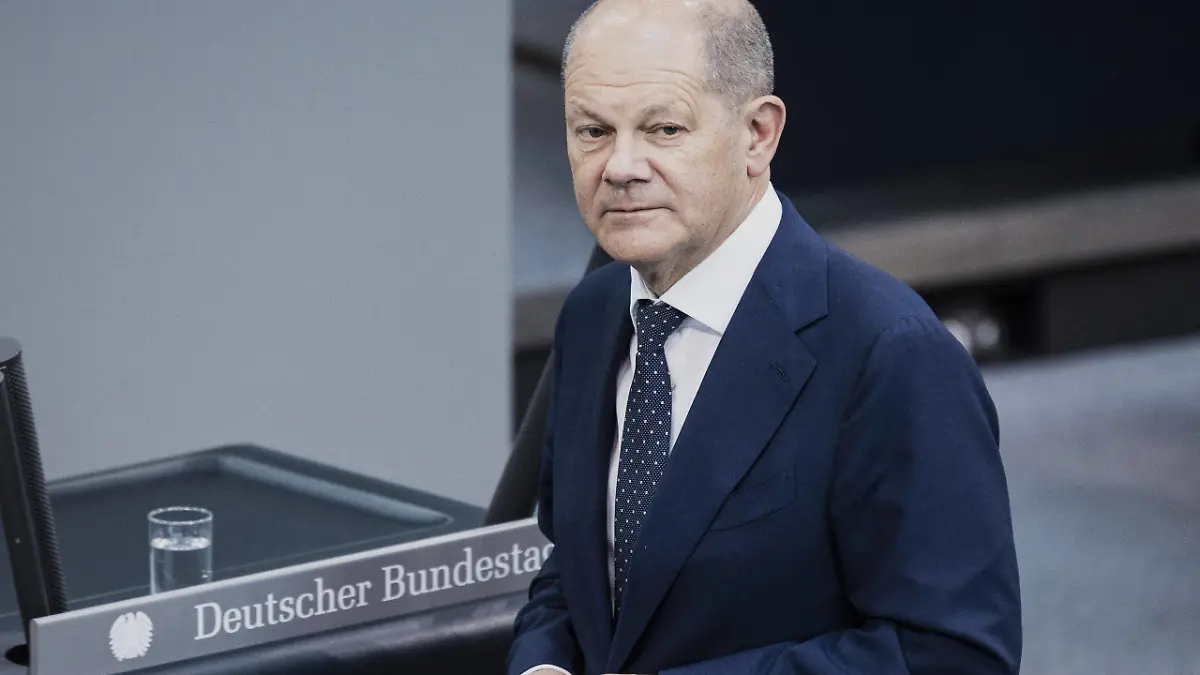 Olaf Scholz SPD, Bundeskanzler, aufgenommen im Rahmen der Sitzung des Deutschen Bundestages in Berlin, 03.06.2022. Berlin Deutschland *** Olaf Scholz SPD , German Chancellor, photographed during the session of the German Bundestag in Berlin, 03 06 2022 Berlin Germany Copyright: xFlorianxGaertner/photothek.dex