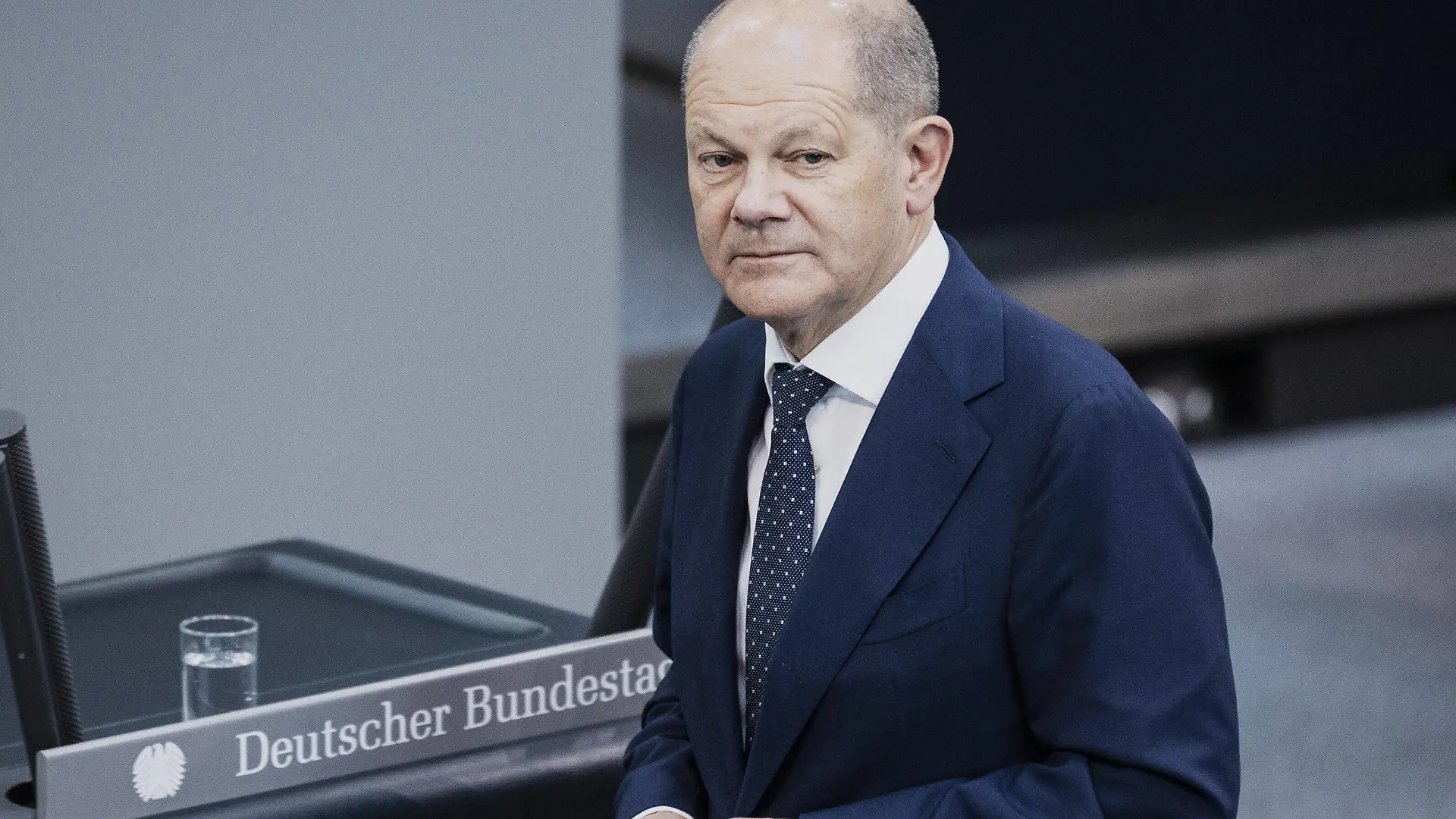  Olaf Scholz SPD, Bundeskanzler, aufgenommen im Rahmen der Sitzung des Deutschen Bundestages in Berlin, 03.06.2022. Berlin Deutschland *** Olaf Scholz SPD , German Chancellor, photographed during the session of the German Bundestag in Berlin, 03 06 2022 Berlin Germany Copyright: xFlorianxGaertner/photothek.dex