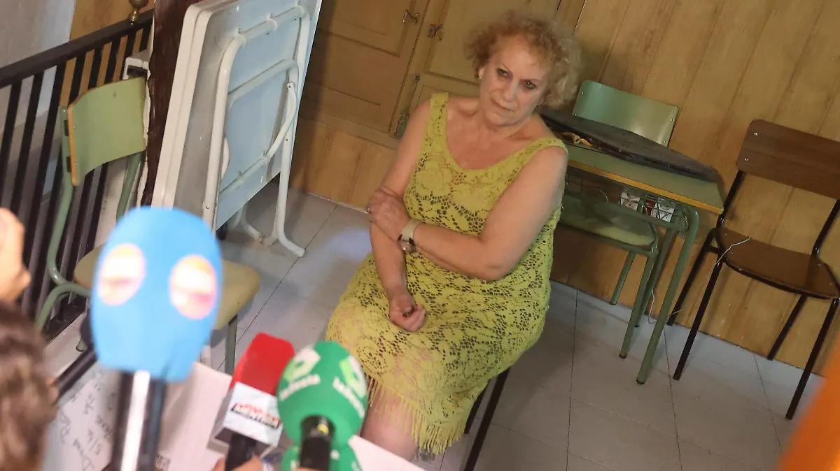 Angeles Bejar, Mutter von Luis Rubiales schließt sich in Kirche ein und tritt in Hungerstreik Angeles Bejar madre de Rubiales dentro de la iglesia donde se encuentra en huelga de Hambre Angeles Bejar mother of Rubiales inside the church where she is on hunger strike, Malaga August 29, 2023 Cordon Press *** Angeles Bejar mother of Rubiales inside the church where she is on hunger strike Angeles Bejar mother of Rubiales inside the church where she is on hunger strike, Malaga August 29, 2023 Cordon Press PUBLICATIONxNOTxINxFRAxESP