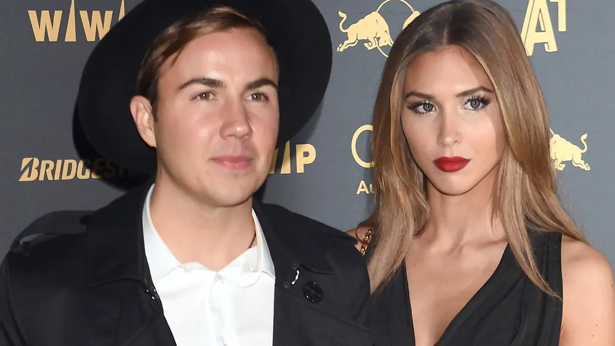 ARCHIV - 23.01.2016, Österreich, Kitzbühel: Der deutsche Fußballer Mario Götze und seine damalige Freundin, das Model Ann-Kathrin Brömmel, besuchen nach dem Hahnenkammrennen die Kitz Race Party. (zu dpa «Mario Götze und Ehefrau Ann-Kathrin leben «wie Oma und Opa» vom 31.10.2018) Foto: Felix Hörhager/dpa +++ dpa-Bildfunk +++