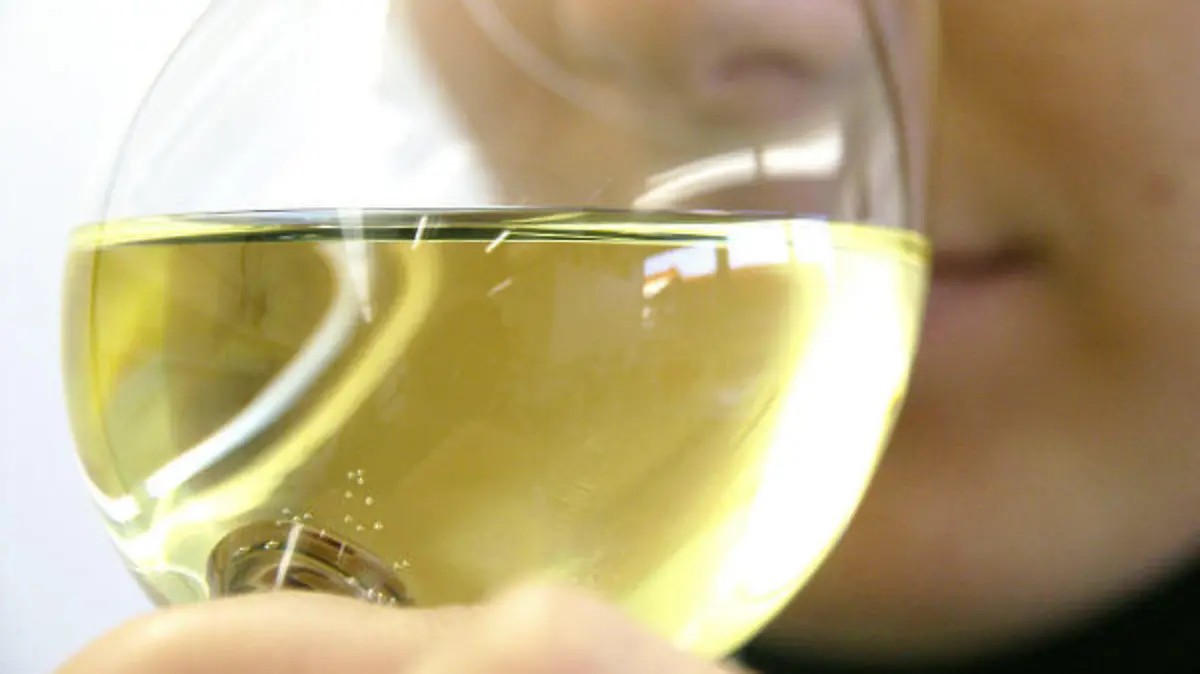 wein trinken weißwein weinglas glas
