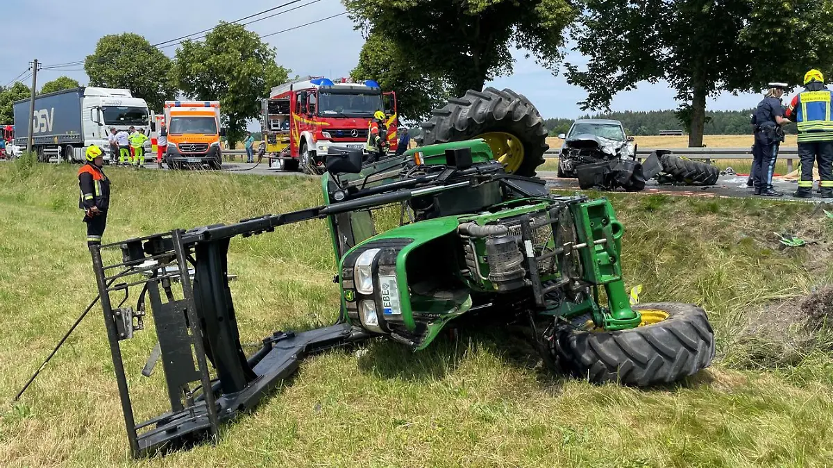 Der Fahrer dieses Traktors kam ums Leben.